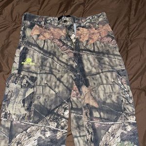 Mossy Oak camouflage cargo pants